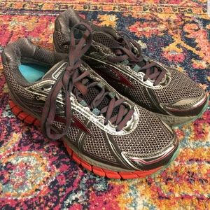 Brooks Running Shoes. Women. 7.5